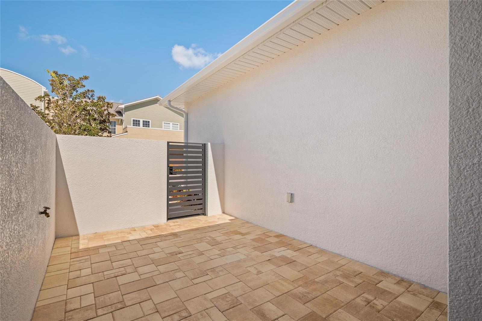 Image 34 of 43 For 199 Live Oak Street