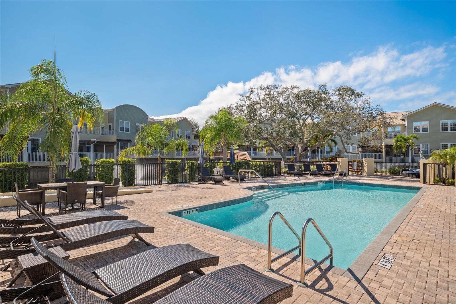 Image 42 of 43 For 199 Live Oak Street