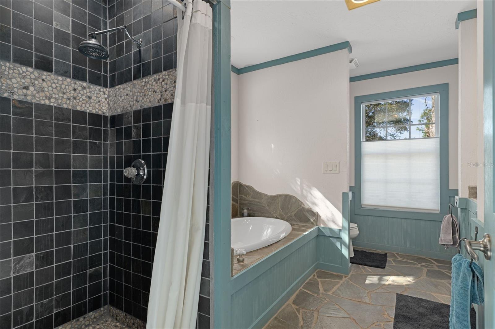 Image 22 of 80 For 4210 Horseshoe Drive