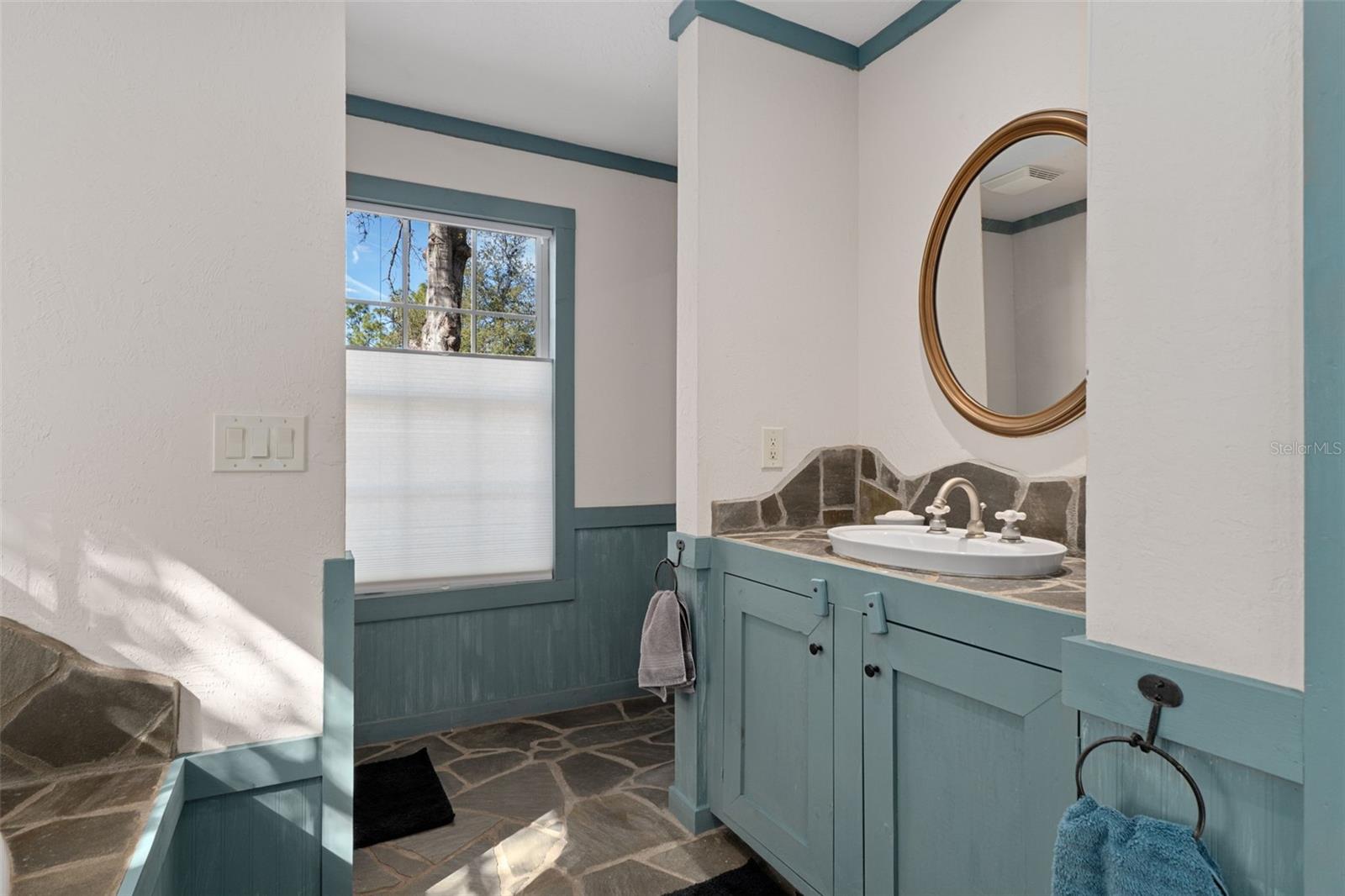 Image 23 of 80 For 4210 Horseshoe Drive