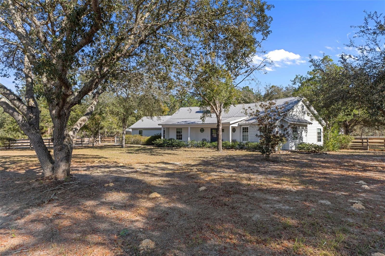 Image 4 of 80 For 4210 Horseshoe Drive