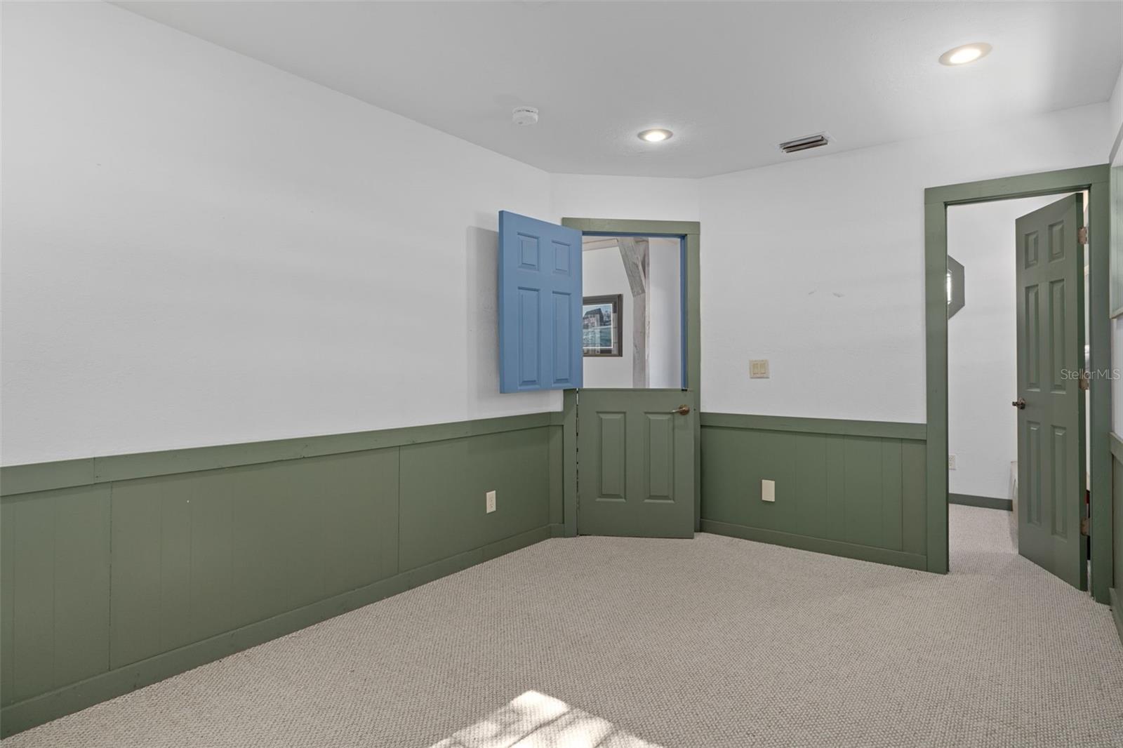 Image 41 of 80 For 4210 Horseshoe Drive