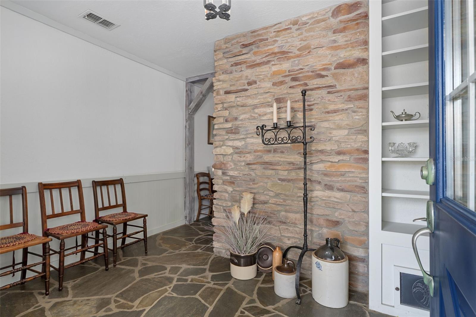 Image 6 of 80 For 4210 Horseshoe Drive