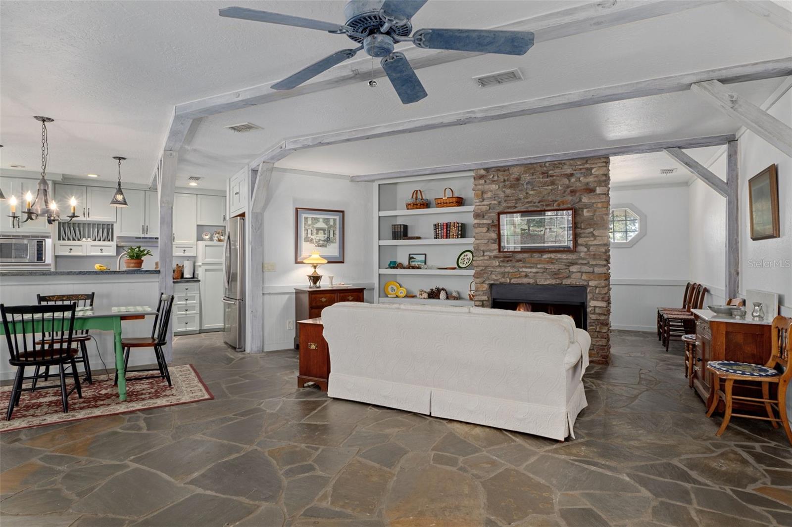 Image 8 of 80 For 4210 Horseshoe Drive