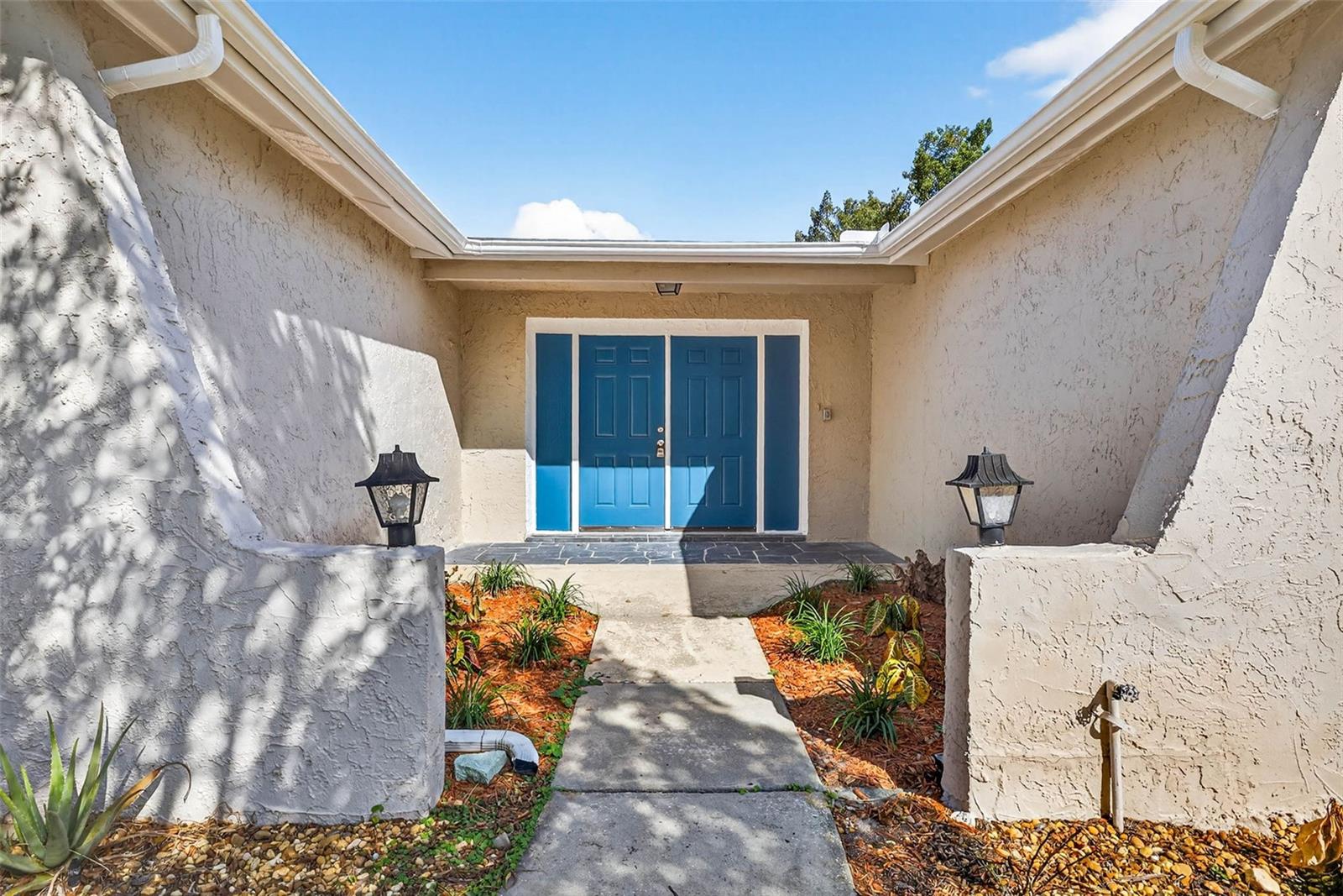 Image 15 of 17 For 8233 Redfield Drive