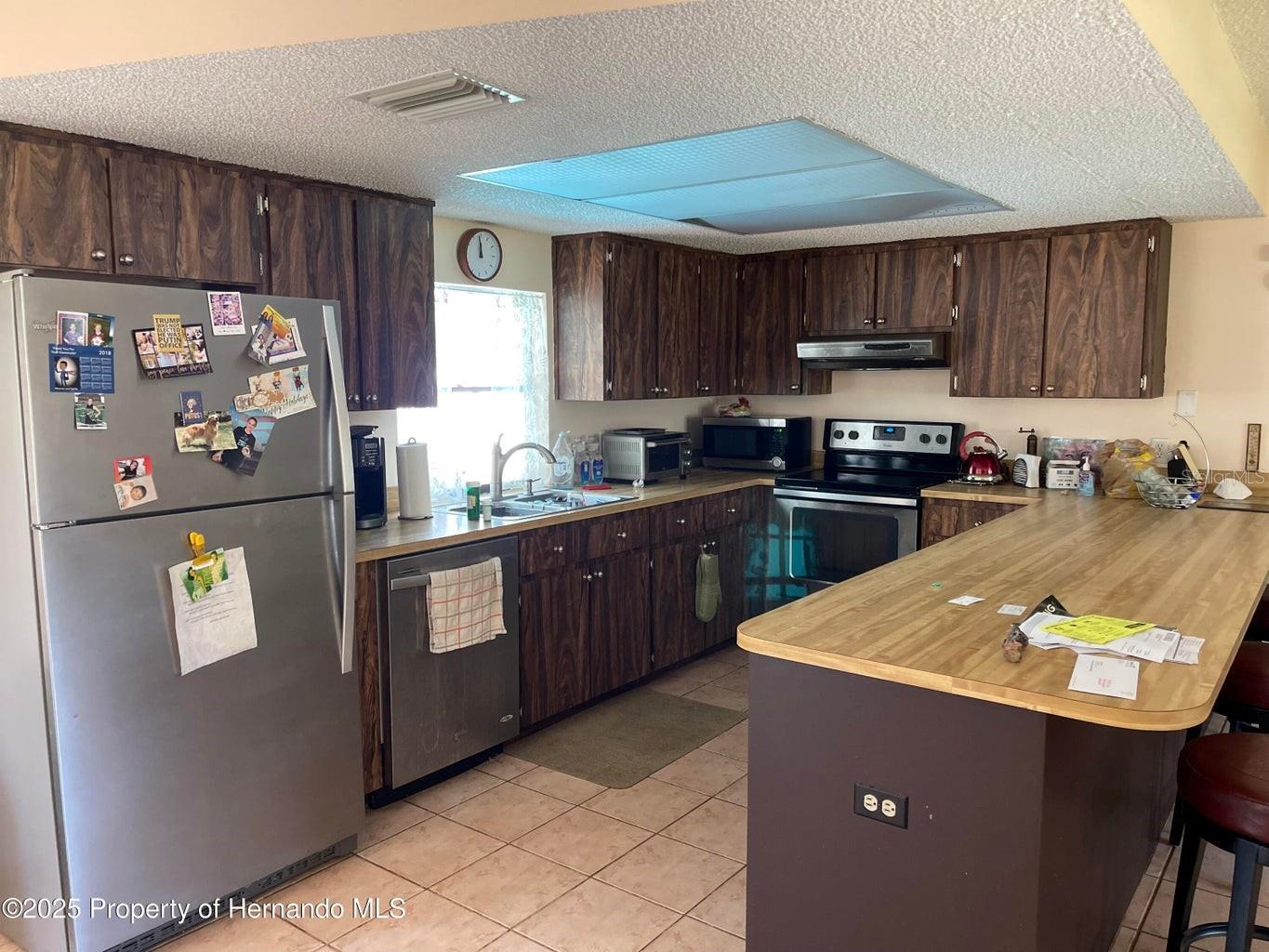 Image 6 of 19 For 6233 Hancock Avenue