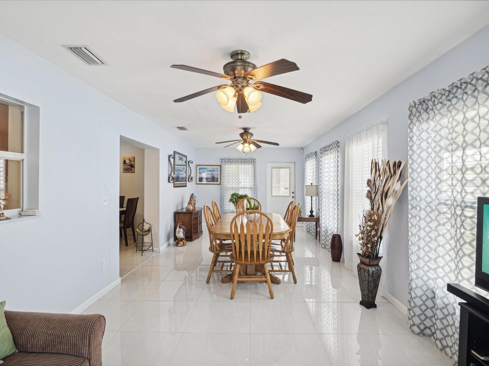 Image 14 of 43 For 11509 Tuscanny Avenue