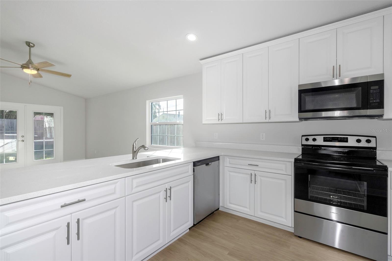 Image 11 of 42 For 6920 Washington Street