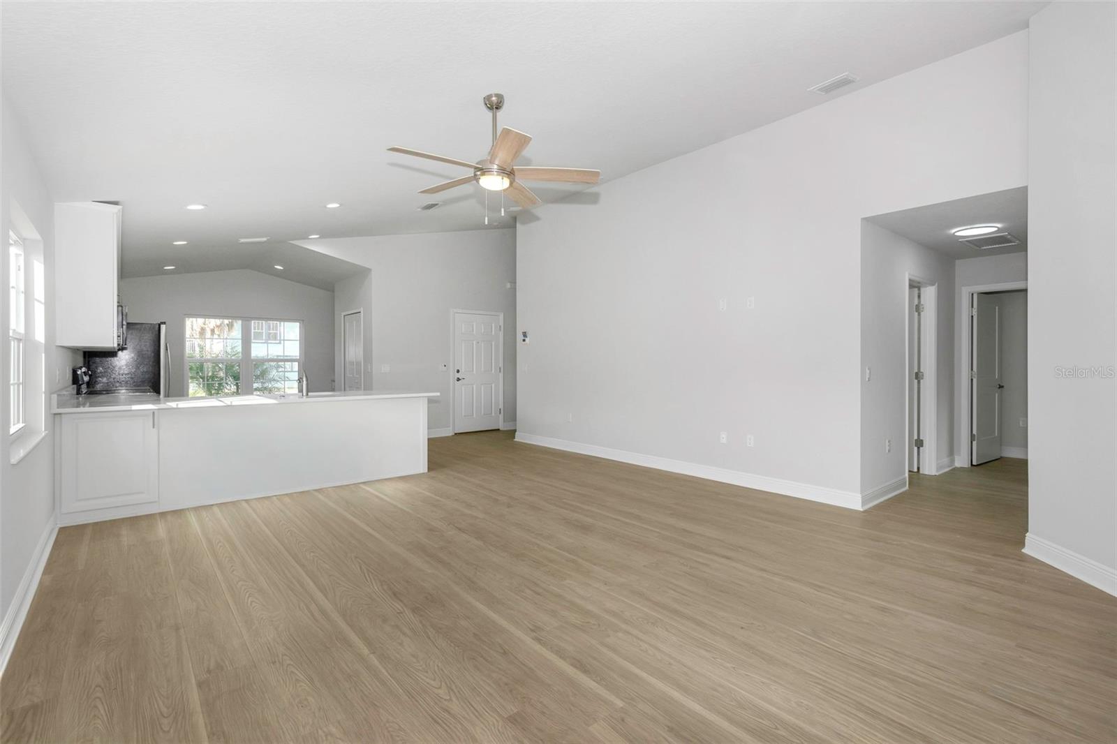 Image 17 of 42 For 6920 Washington Street