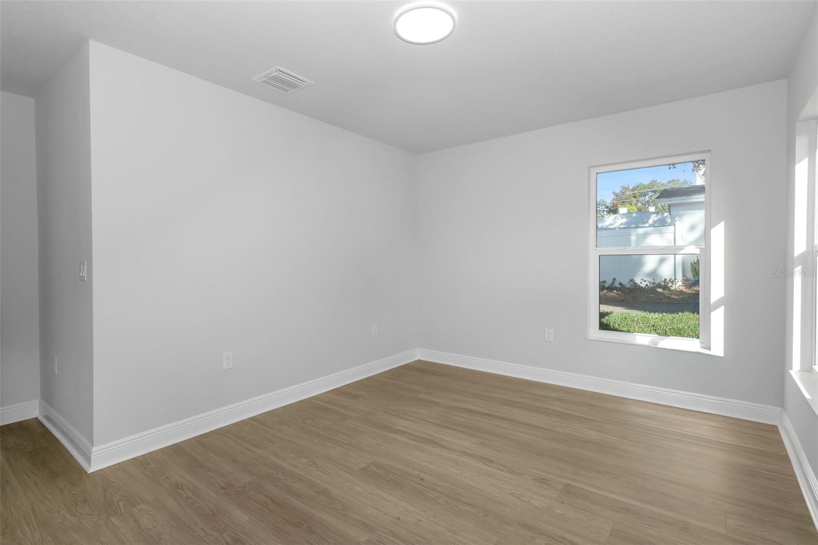 Image 22 of 42 For 6920 Washington Street