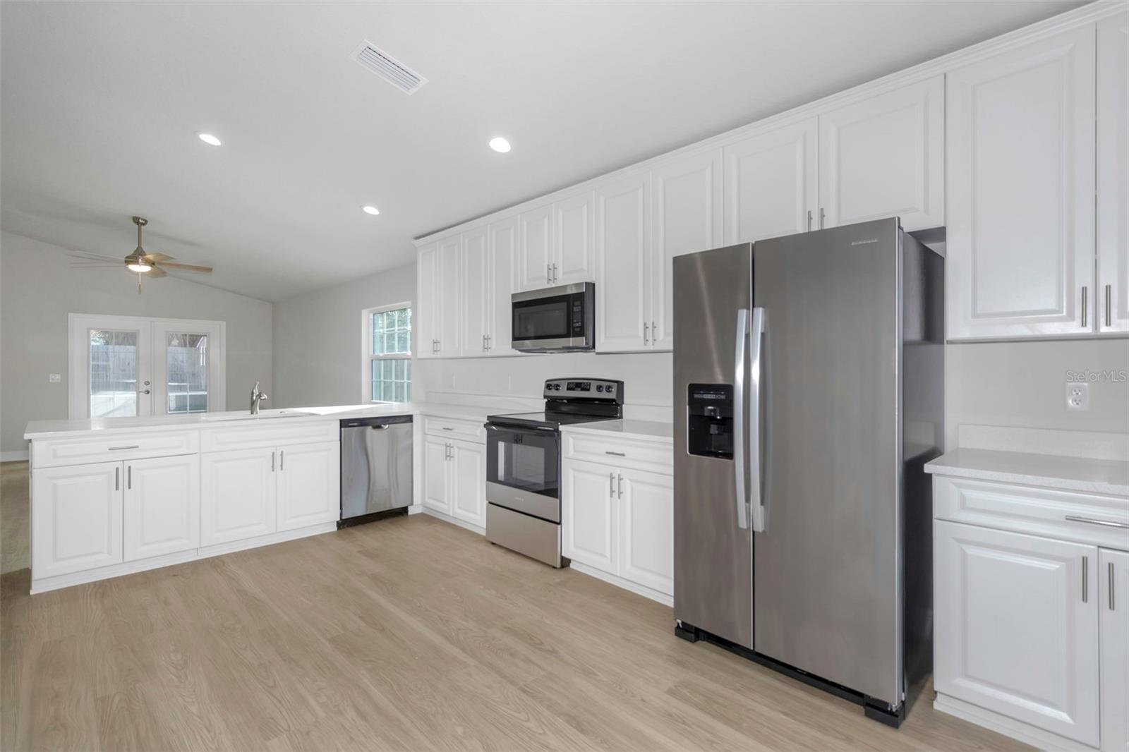 Image 4 of 42 For 6920 Washington Street