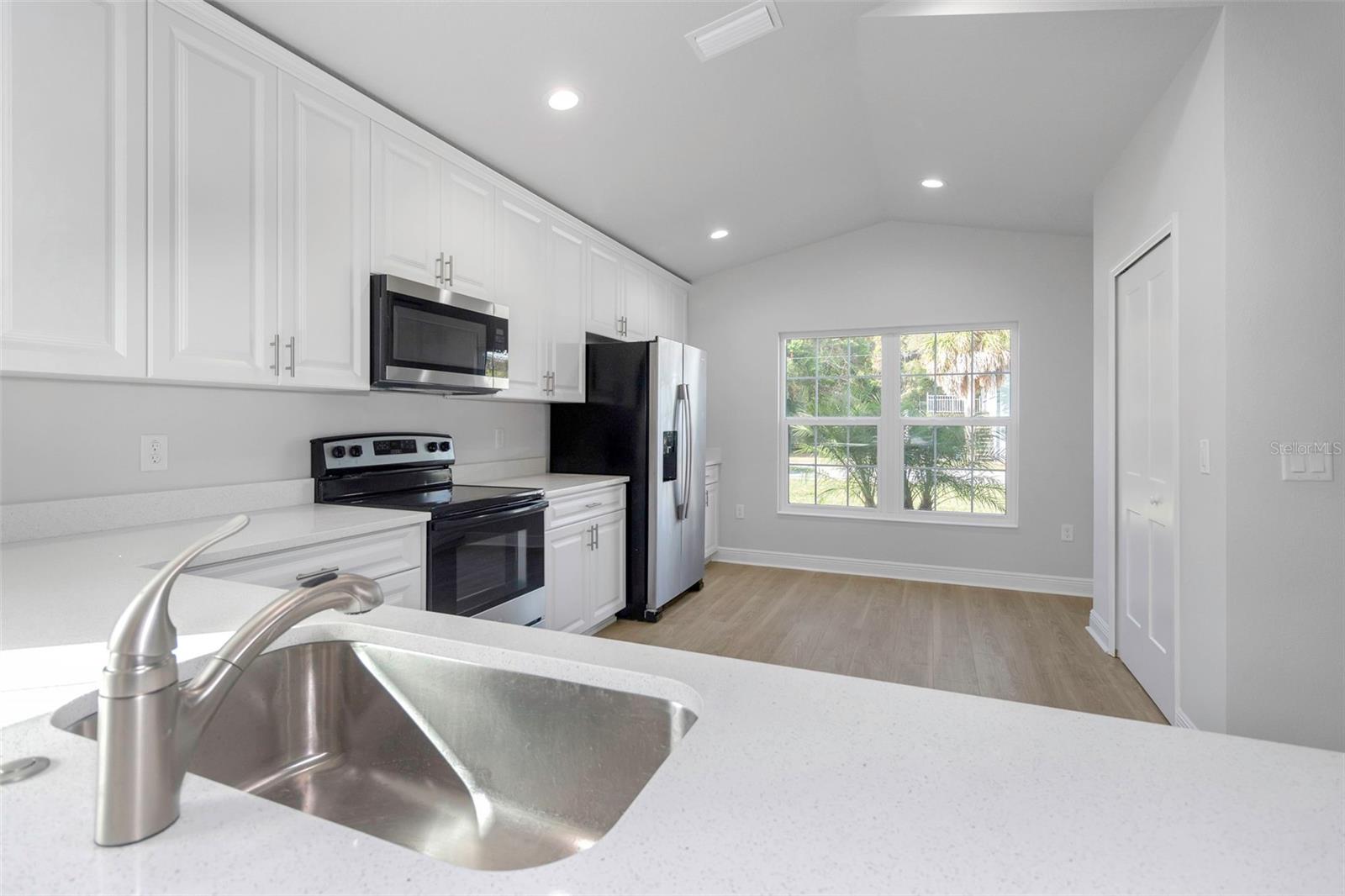 Image 9 of 42 For 6920 Washington Street