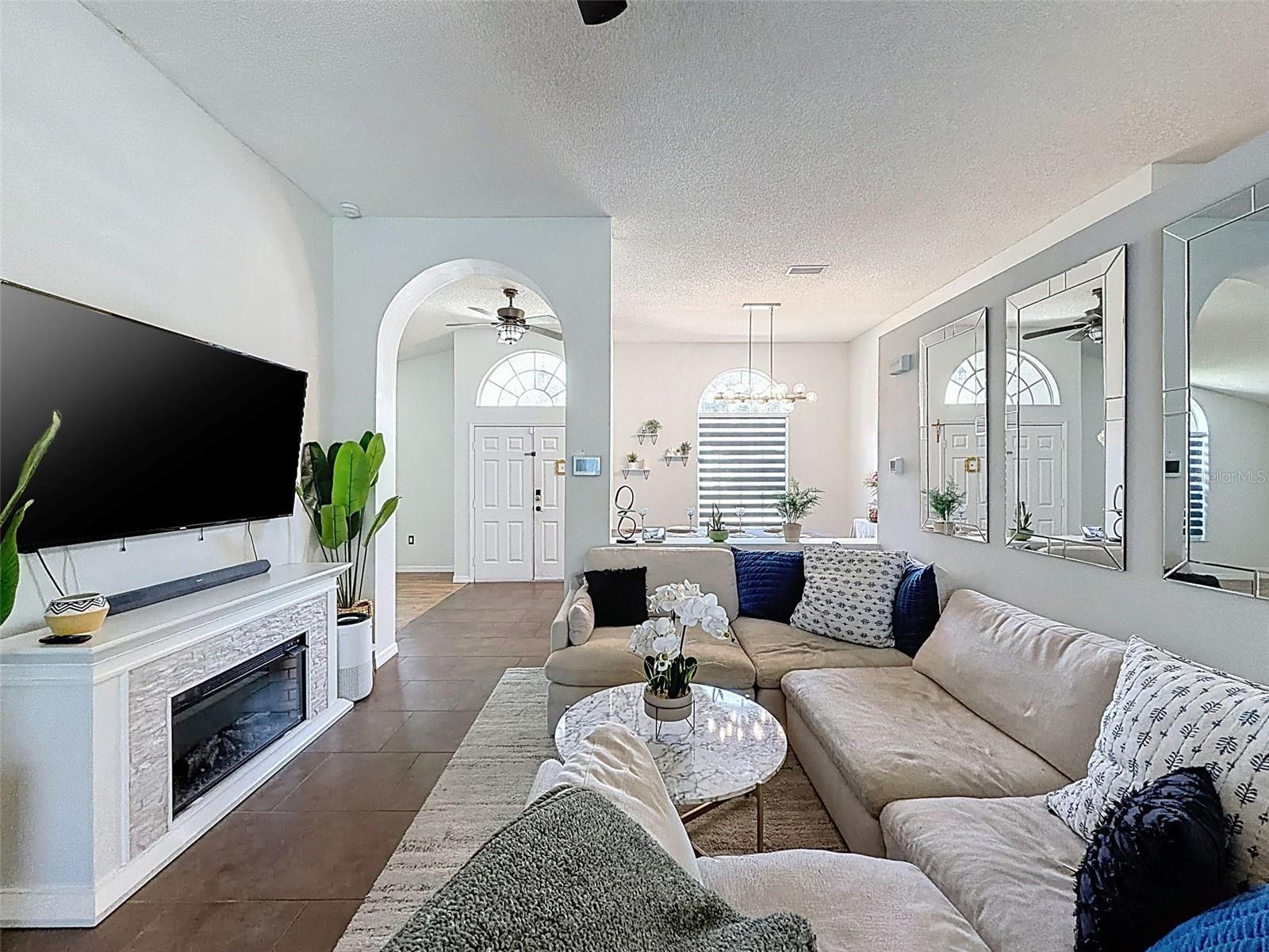 Image 11 of 54 For 890 Crestridge Circle