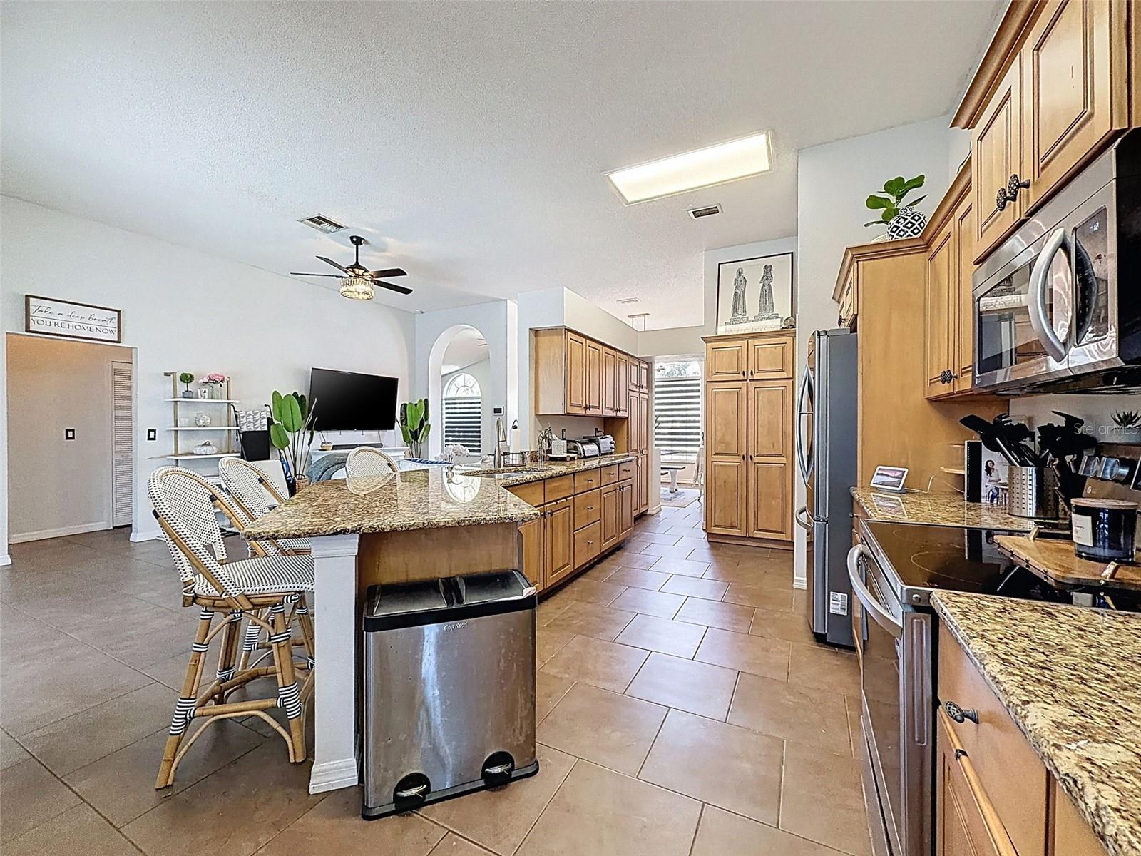 Image 14 of 54 For 890 Crestridge Circle