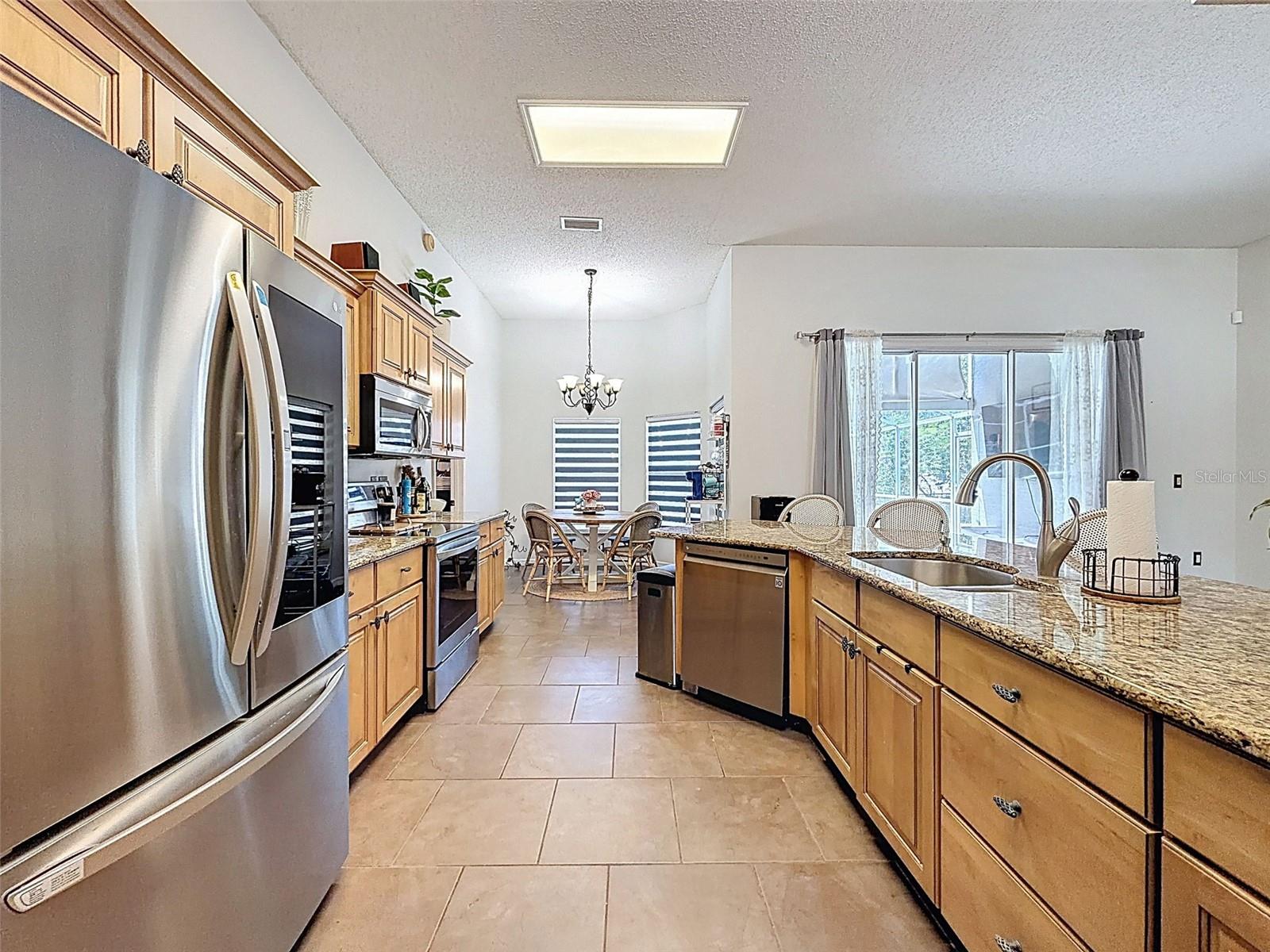 Image 18 of 54 For 890 Crestridge Circle