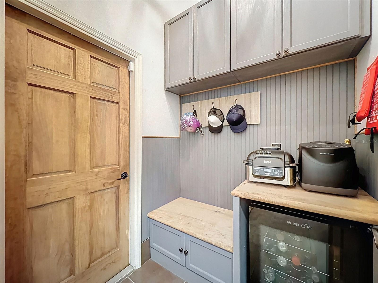 Image 21 of 54 For 890 Crestridge Circle