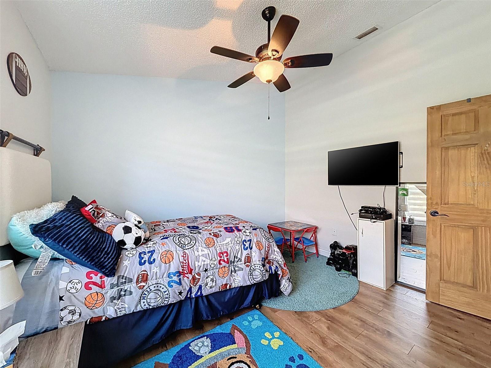 Image 31 of 54 For 890 Crestridge Circle