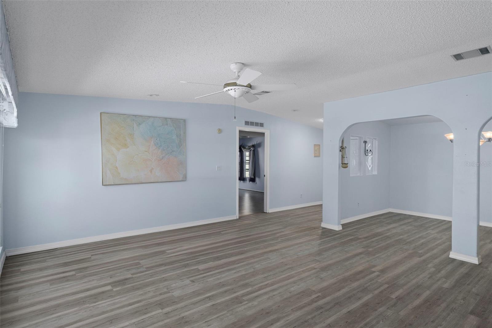 Image 16 of 50 For 2005 Lake Linda Circle