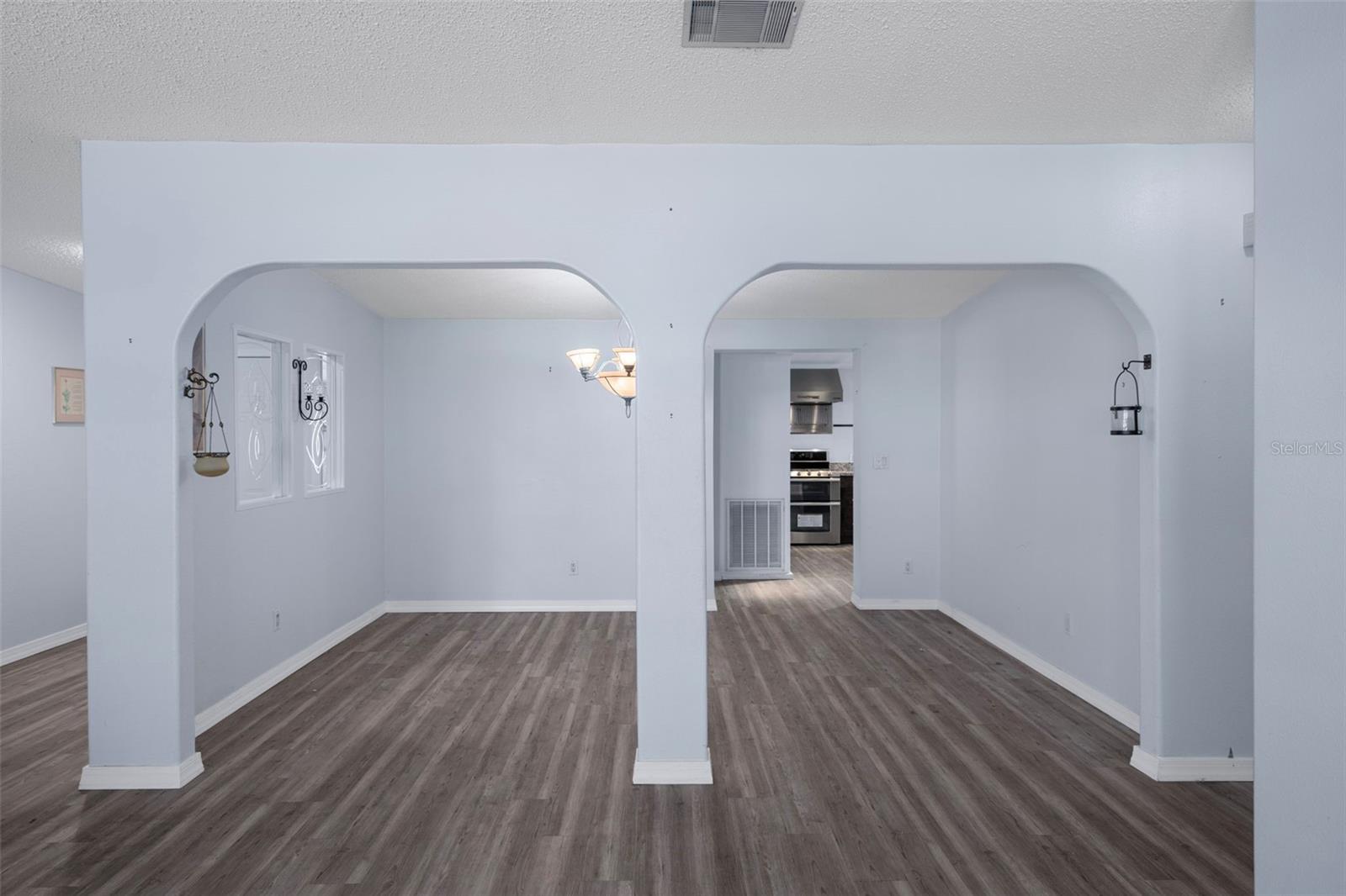 Image 17 of 50 For 2005 Lake Linda Circle