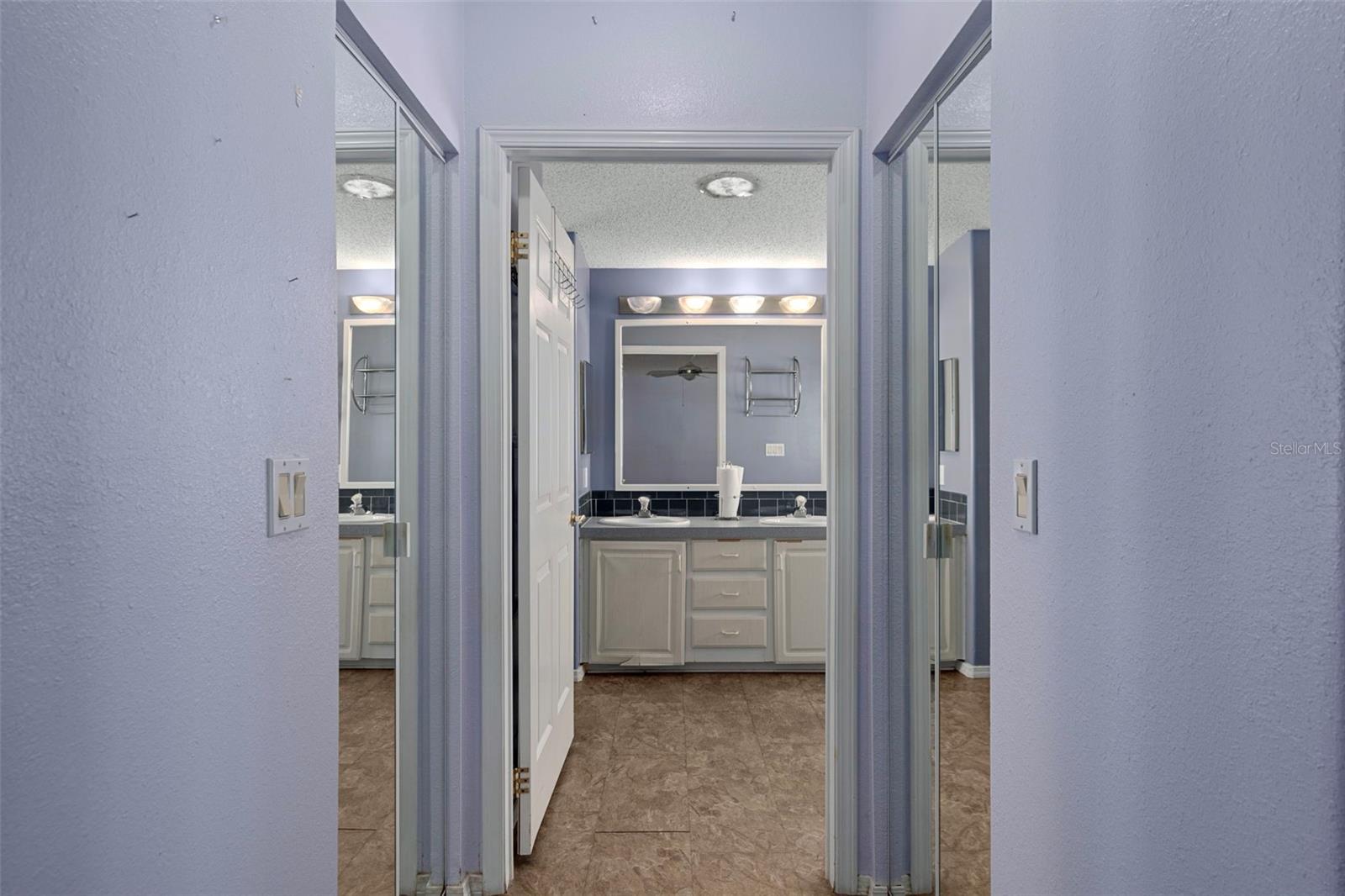 Image 30 of 50 For 2005 Lake Linda Circle