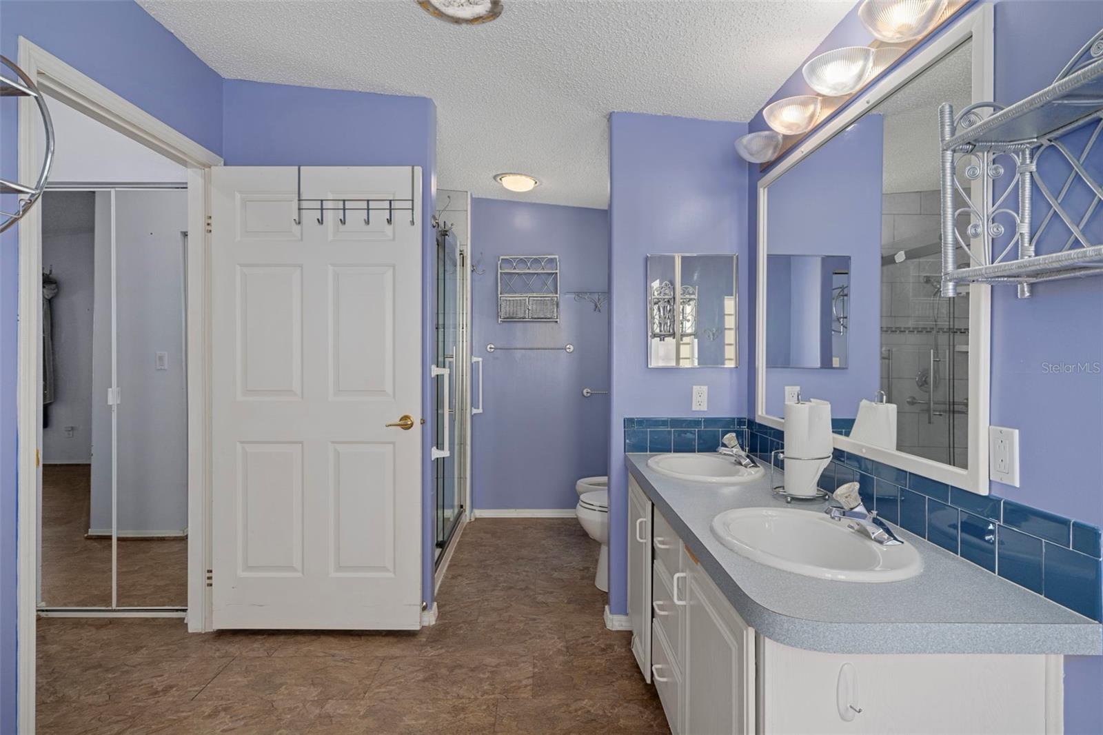 Image 32 of 50 For 2005 Lake Linda Circle