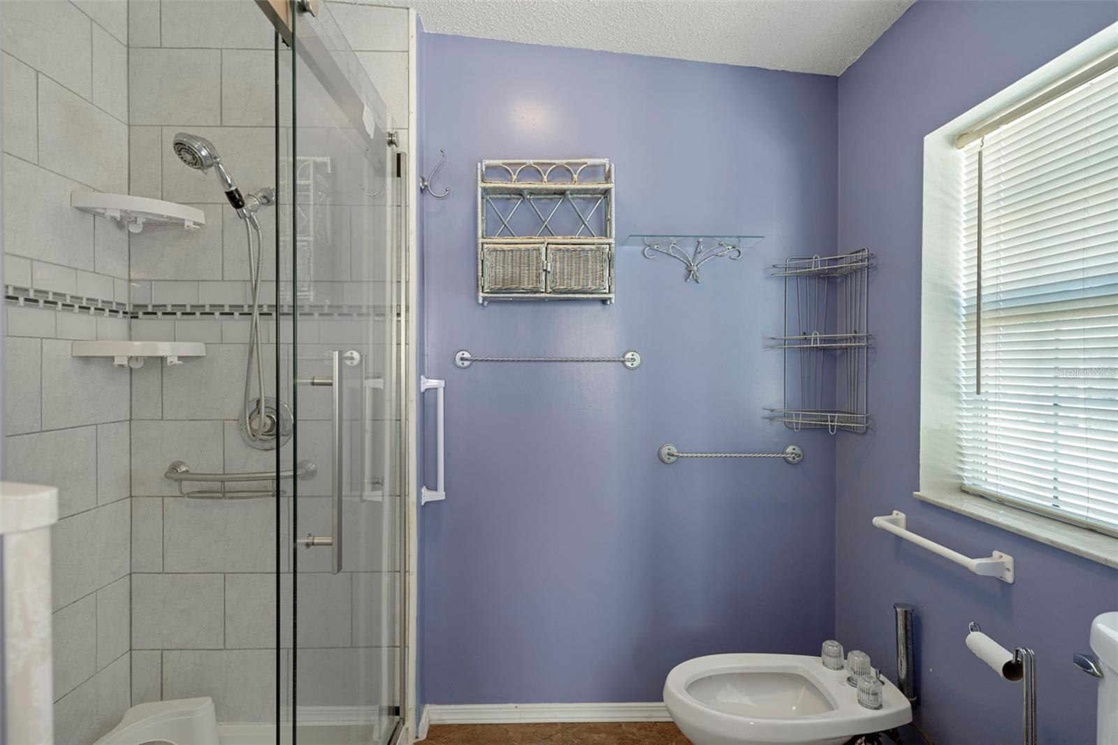 Image 33 of 50 For 2005 Lake Linda Circle