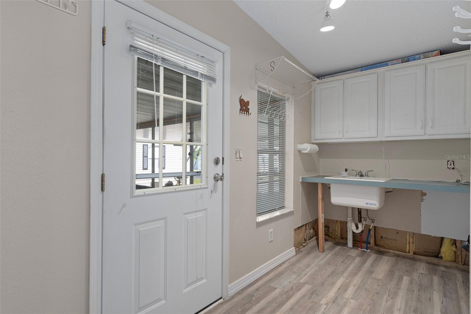 Image 43 of 50 For 2005 Lake Linda Circle