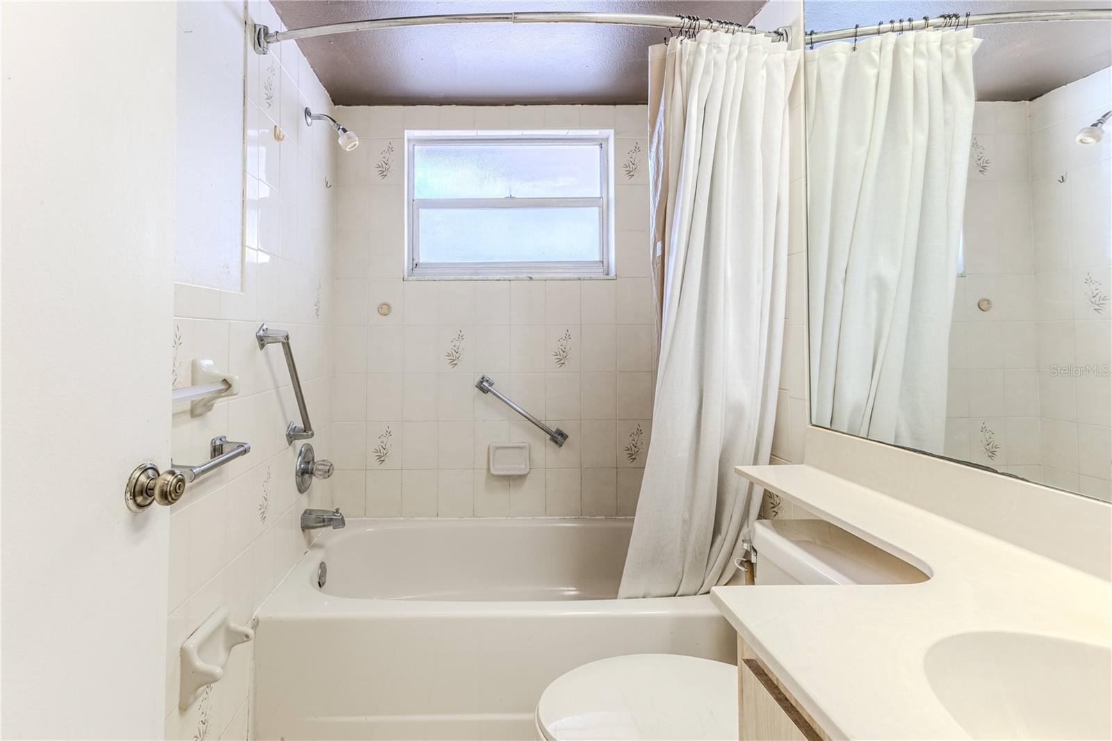 Image 24 of 45 For 9249 Northcliffe Boulevard