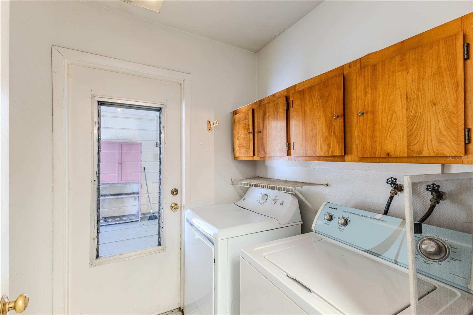 Image 29 of 45 For 9249 Northcliffe Boulevard