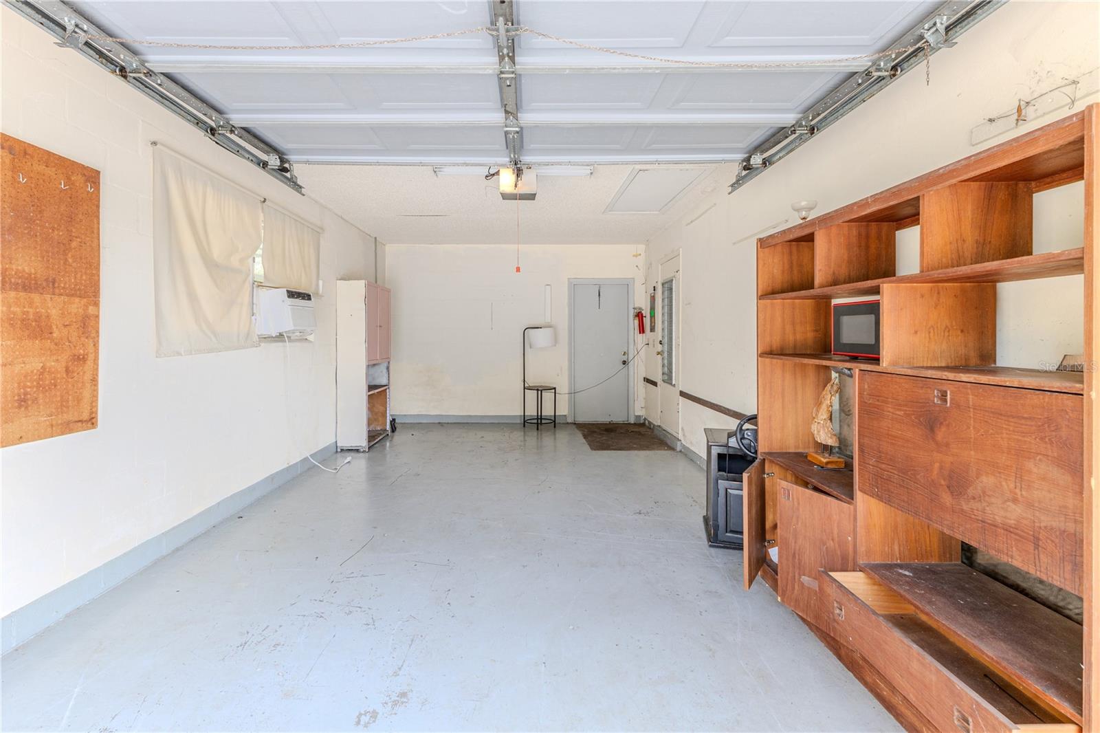 Image 31 of 45 For 9249 Northcliffe Boulevard