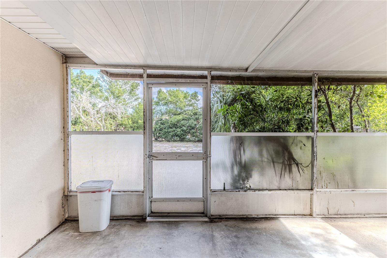 Image 41 of 45 For 9249 Northcliffe Boulevard