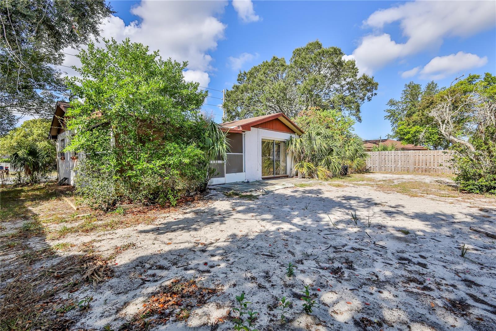 Image 42 of 45 For 9249 Northcliffe Boulevard