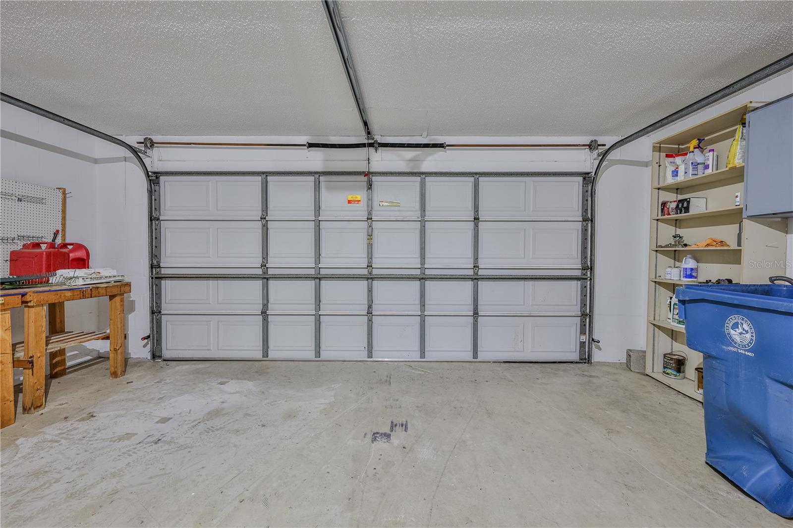 Listing photo id 42 for 2489 Amherst Avenue