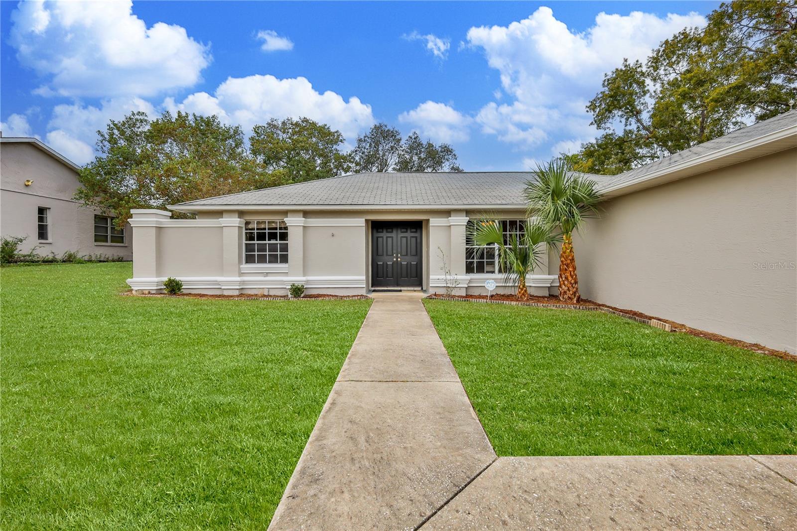 Listing photo id 5 for 2489 Amherst Avenue