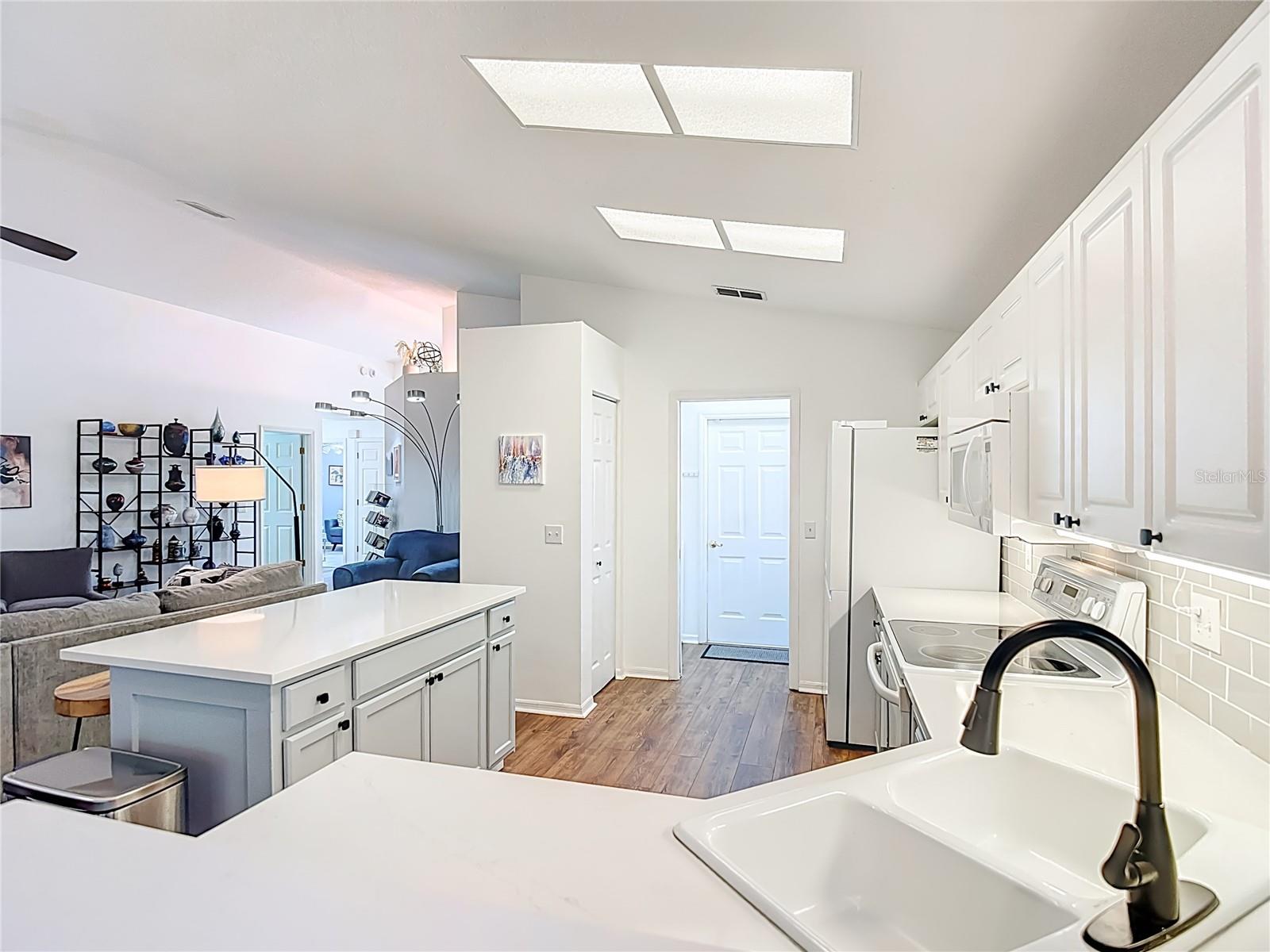 Image 27 of 65 For 11005 Millbury Court