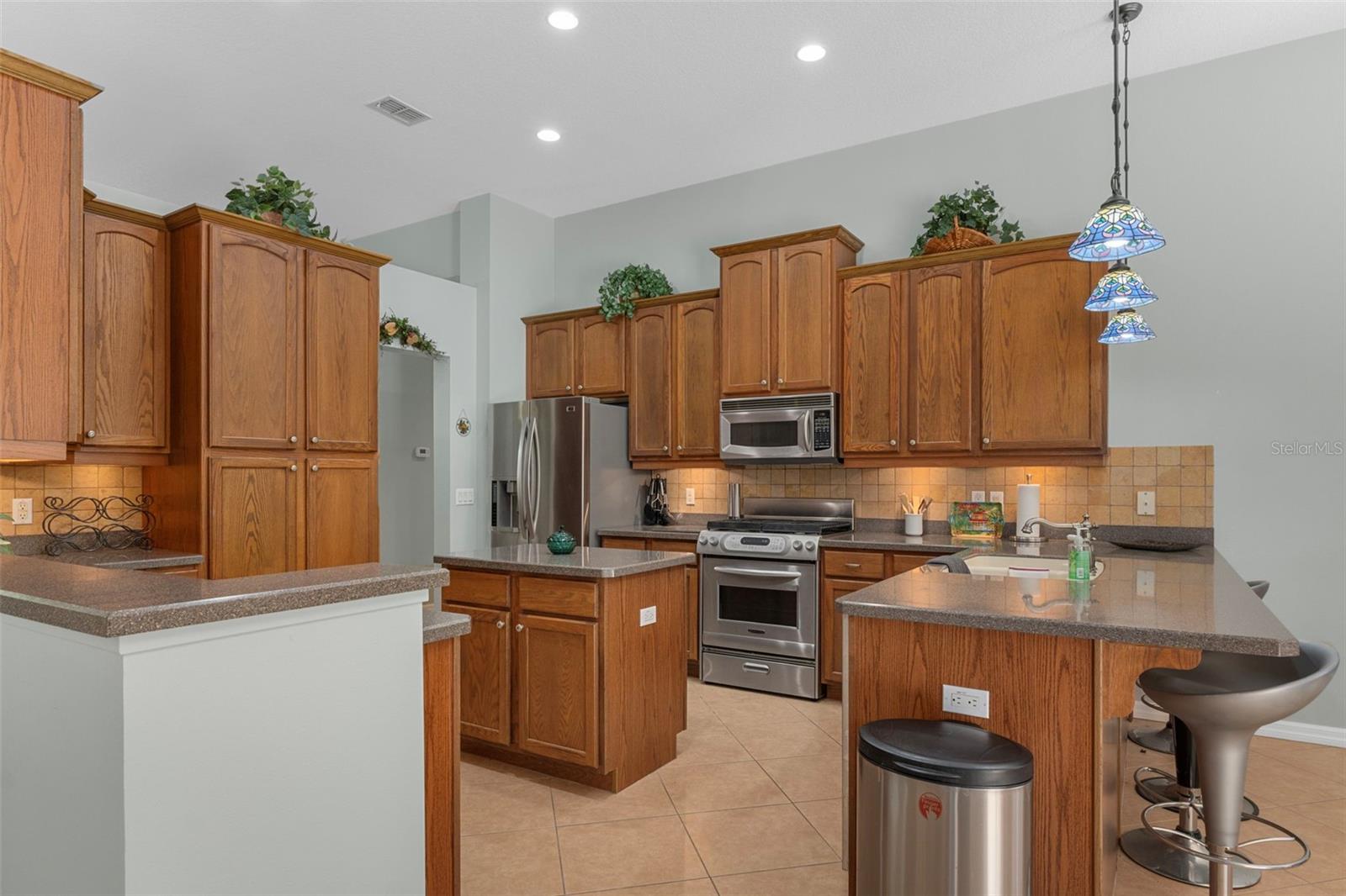 Image 15 of 72 For 1370 Cleveland Street