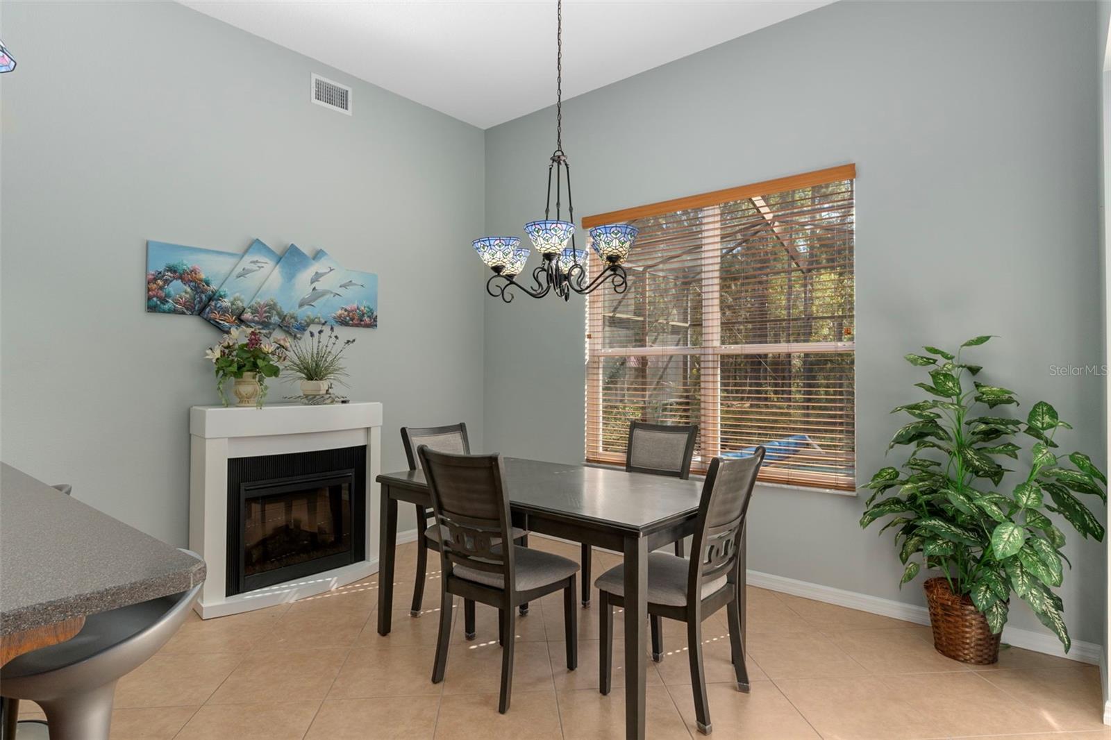 Image 20 of 72 For 1370 Cleveland Street