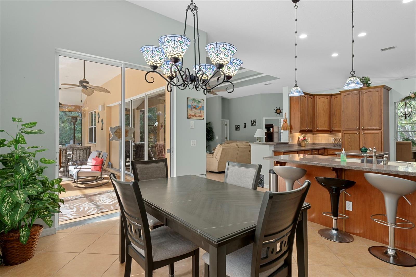 Image 22 of 72 For 1370 Cleveland Street