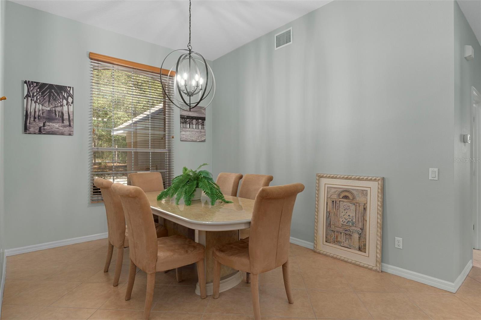 Image 24 of 72 For 1370 Cleveland Street