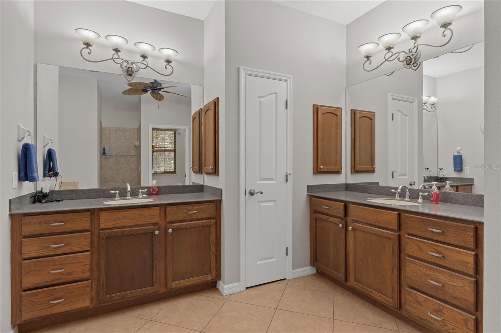 Image 31 of 72 For 1370 Cleveland Street