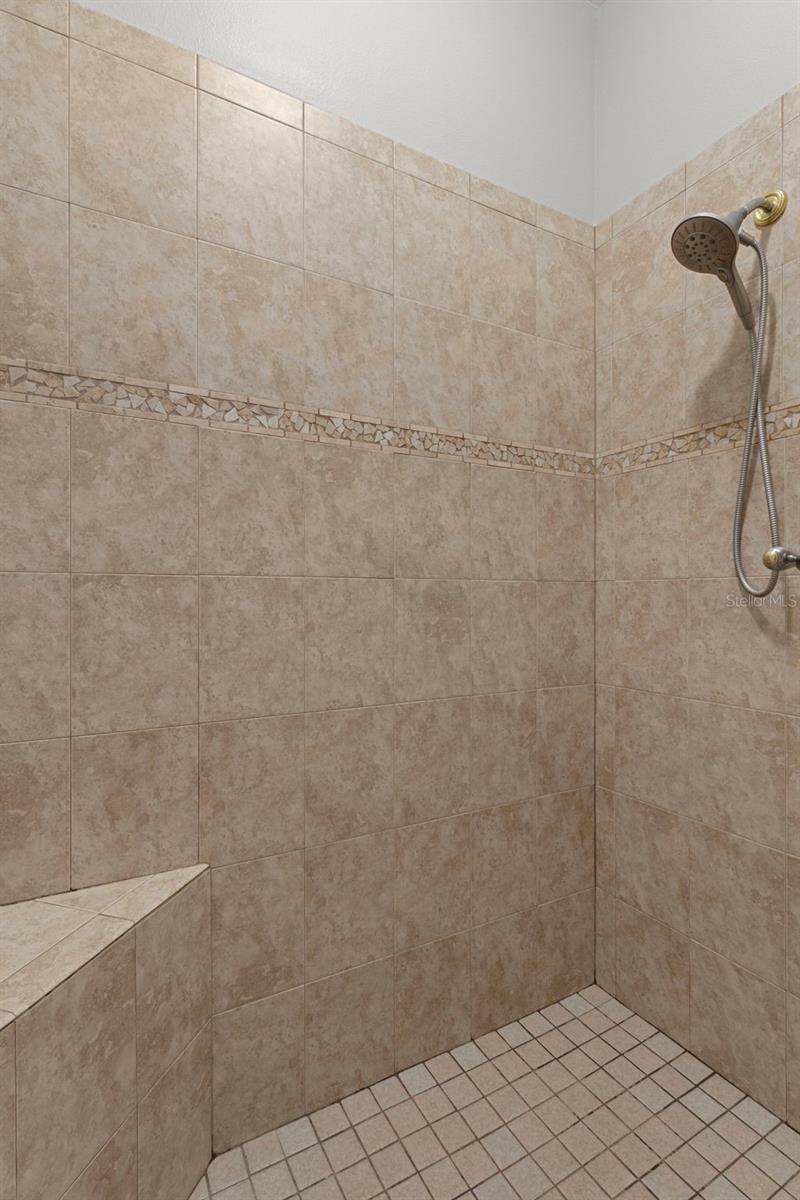 Image 33 of 72 For 1370 Cleveland Street