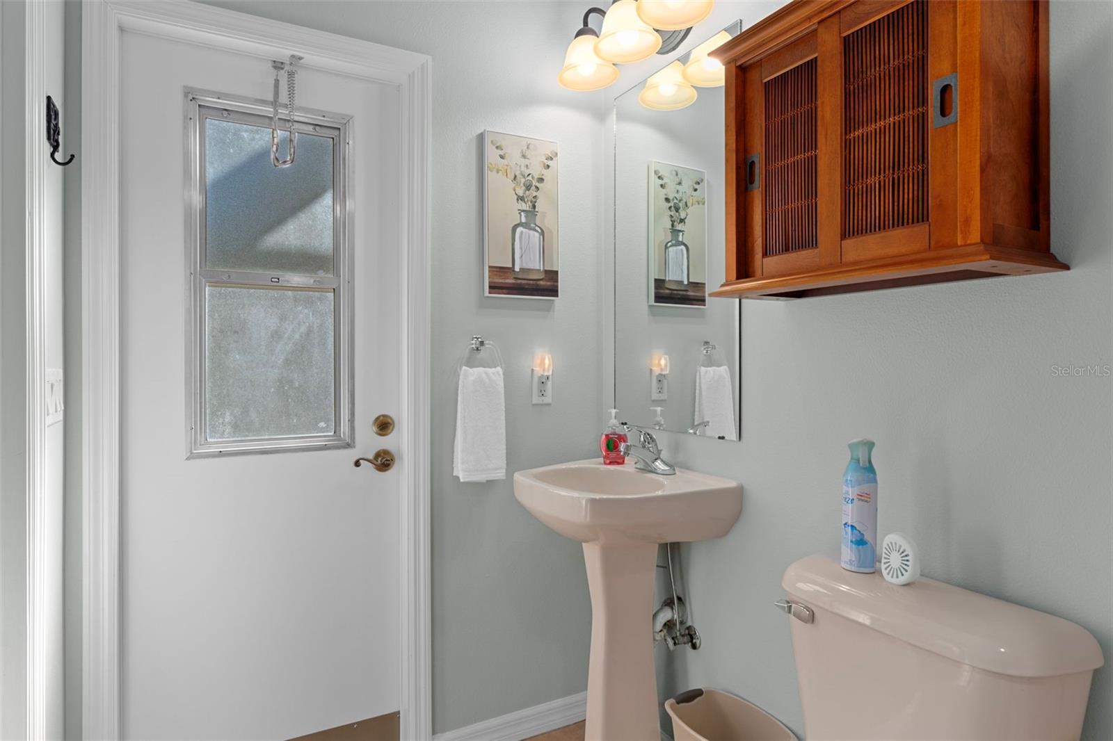 Image 46 of 72 For 1370 Cleveland Street