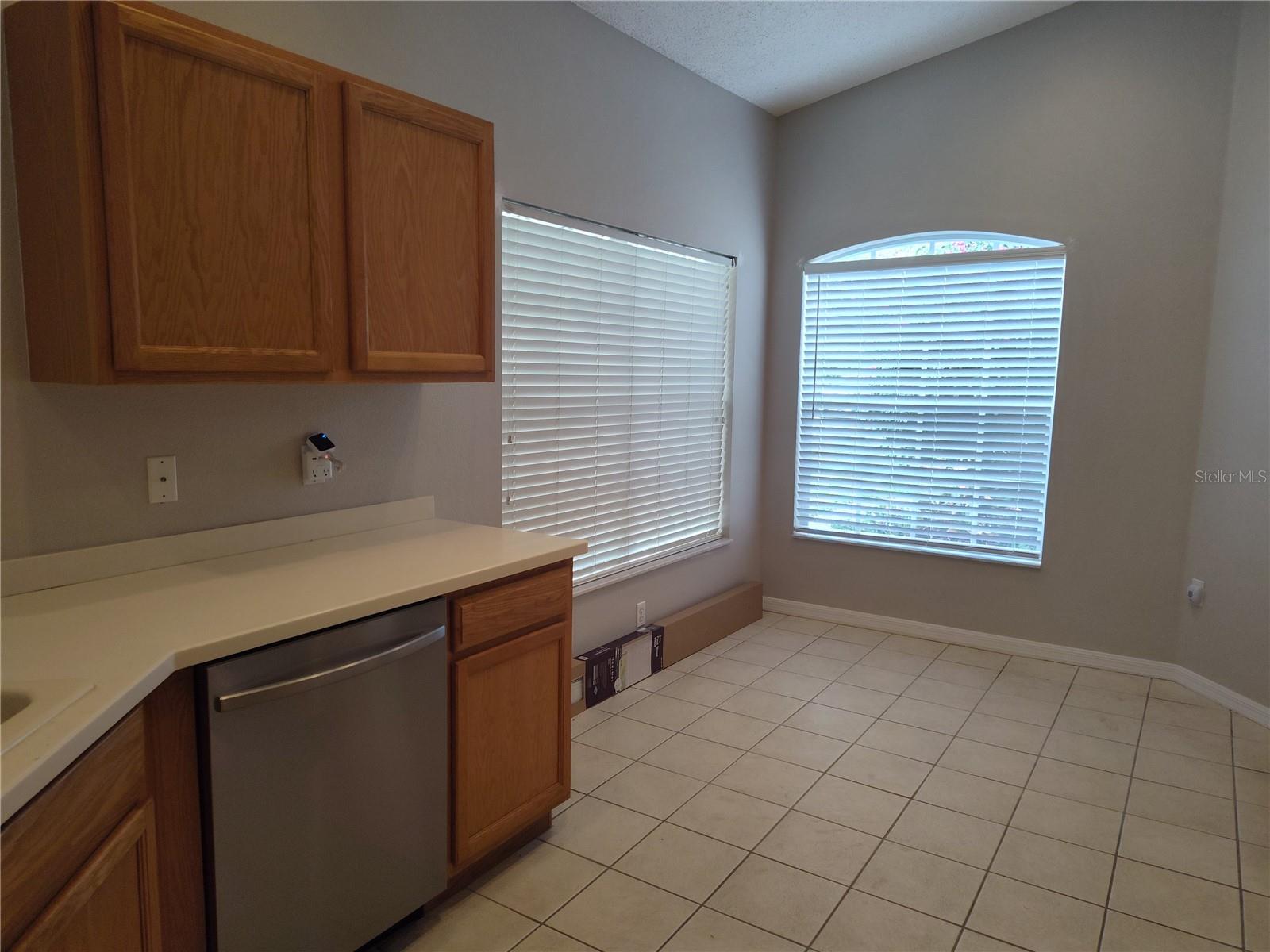 Image 13 of 25 For 11118 Heathrow Avenue