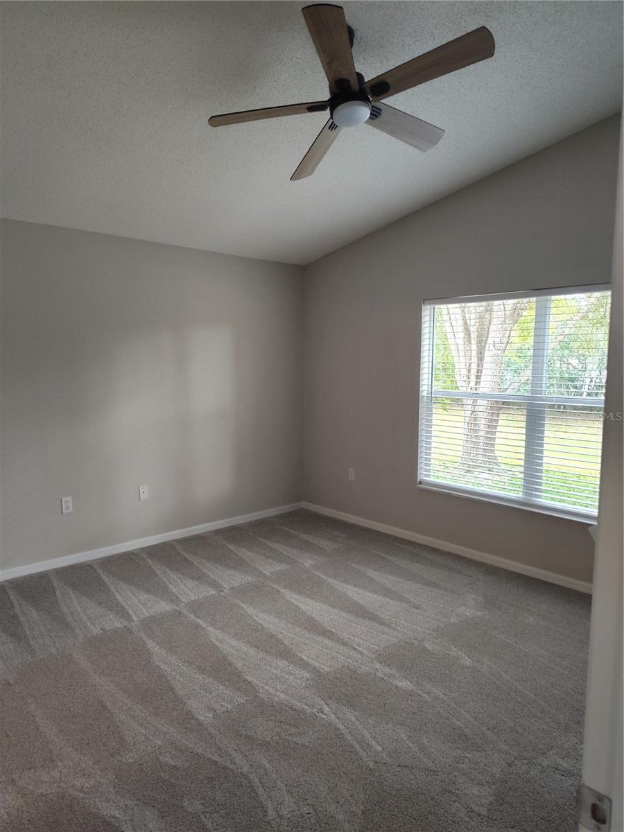 Image 17 of 25 For 11118 Heathrow Avenue