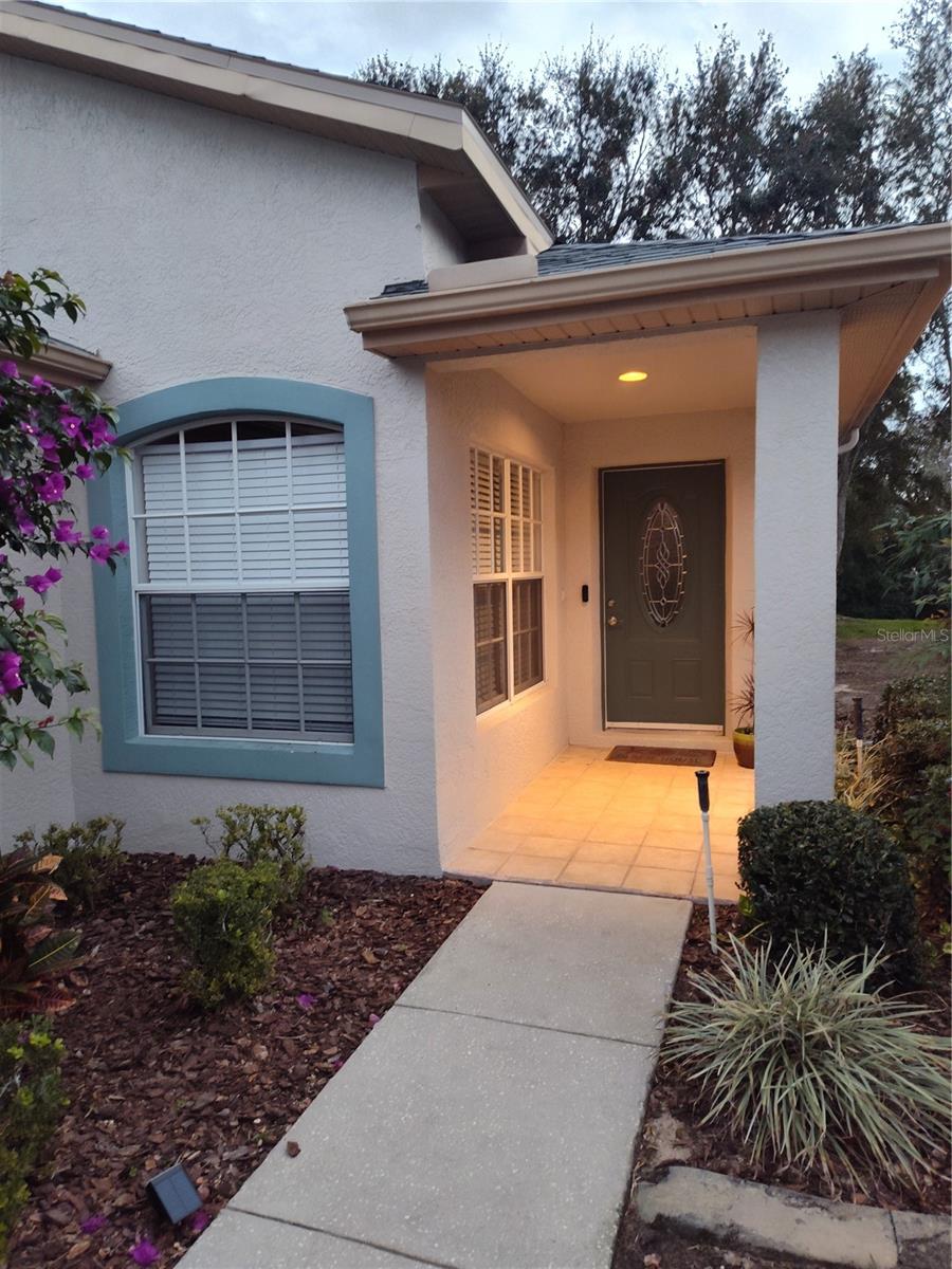 Image 6 of 25 For 11118 Heathrow Avenue