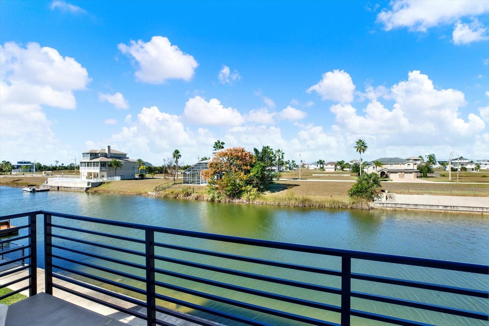 Listing photo id 10 for 3431 Palometa Drive