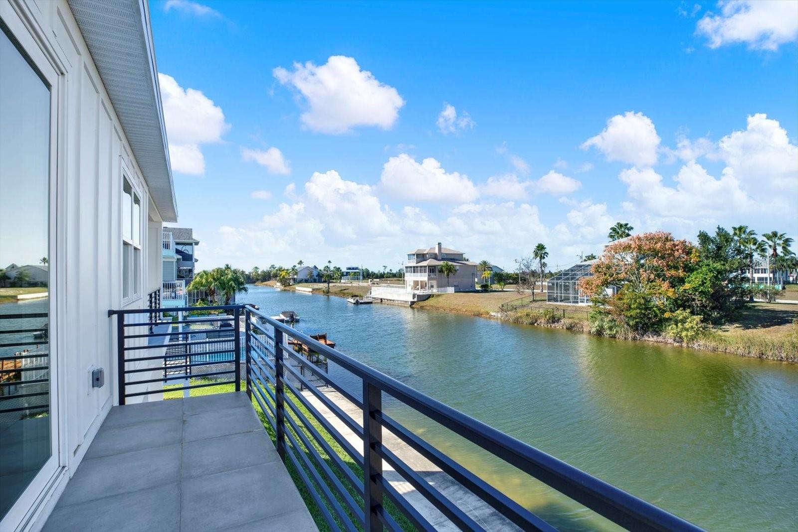 Listing photo id 22 for 3431 Palometa Drive