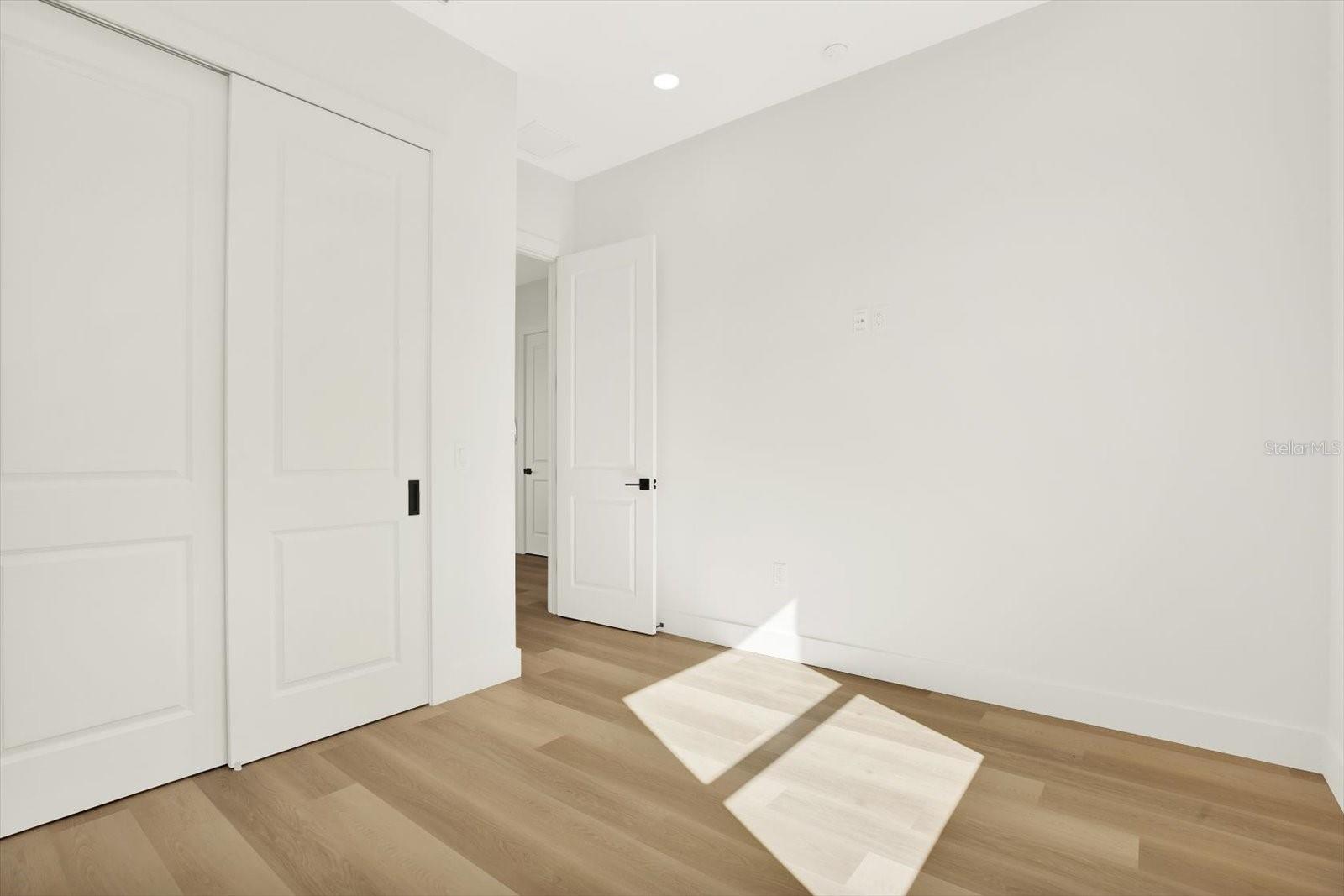 Listing photo id 29 for 3431 Palometa Drive