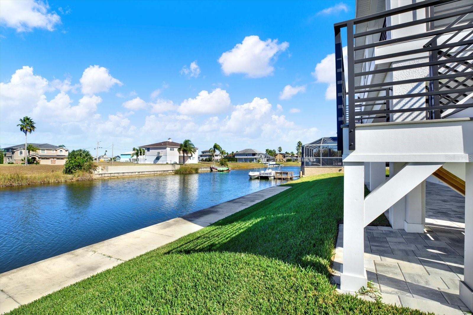 Listing photo id 35 for 3431 Palometa Drive