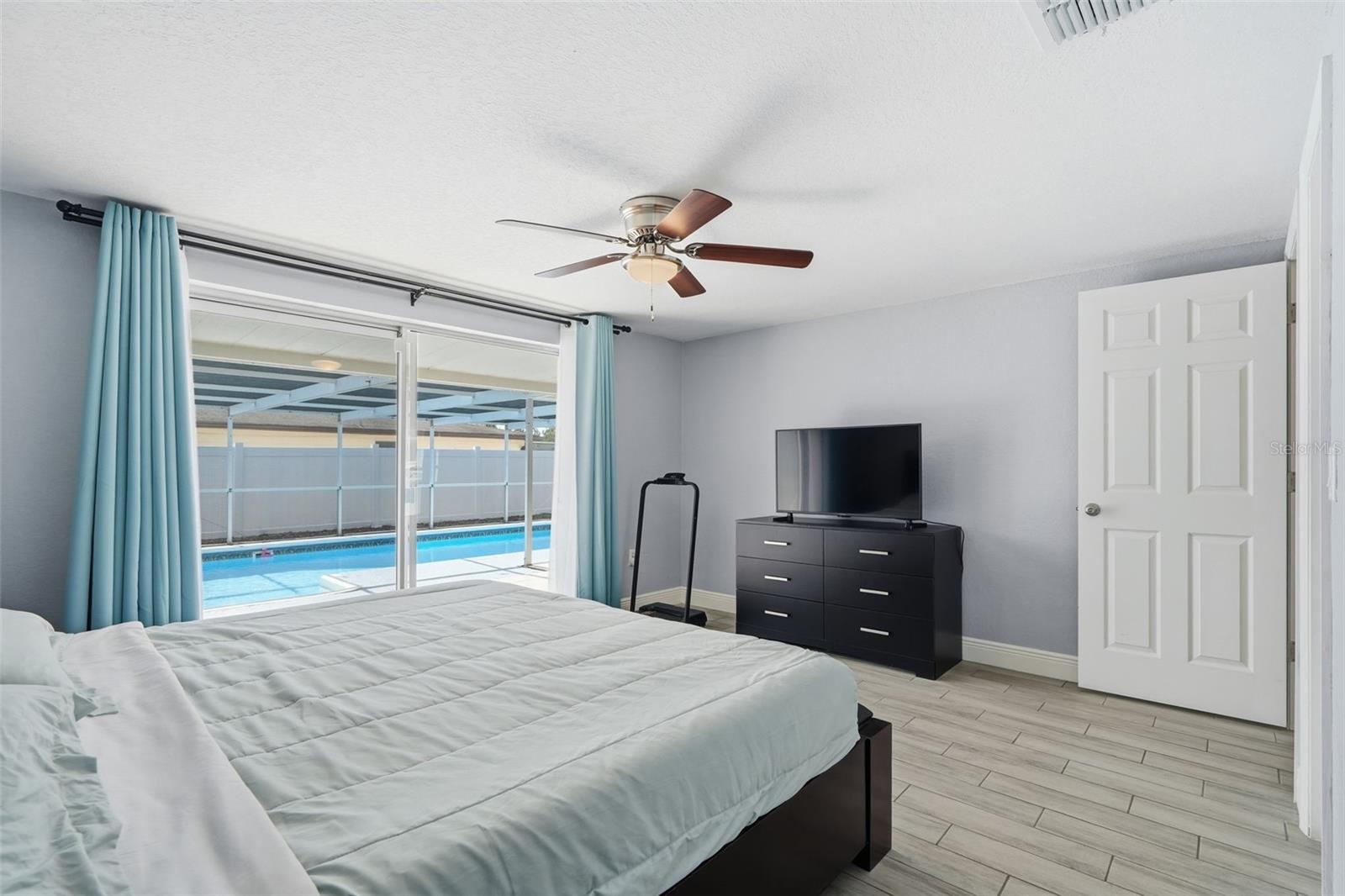 Image 5 of 37 For 7540 San Moritz Drive